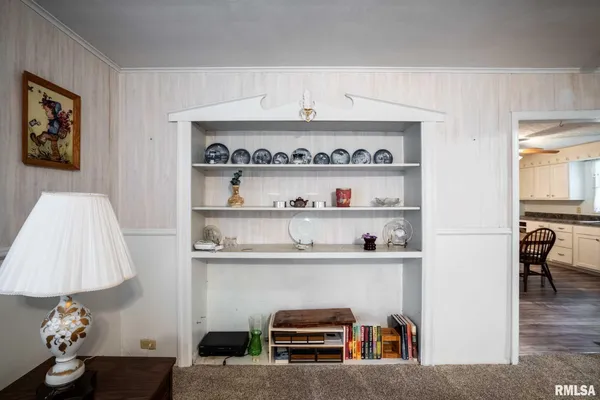 $120,000 | 308 West Flora Street, Valier, IL 62891