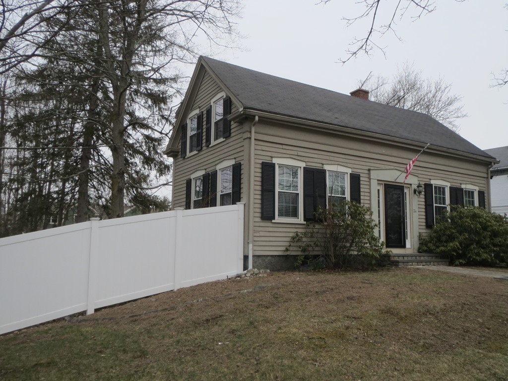 34 Maple Street Middleton, MA 01949 - Photo 2 of 29 Gallery Image 2