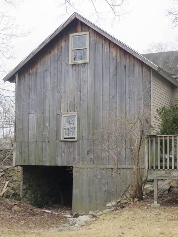 34 Maple Street Middleton, MA 01949 - Photo 29 of 29 Gallery Image 29