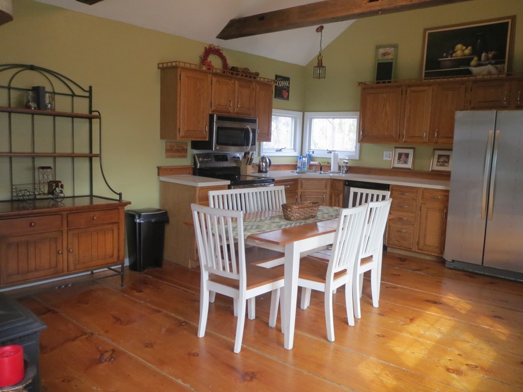 34 Maple Street Middleton, MA 01949 - Photo 3 of 29 Gallery Image 3