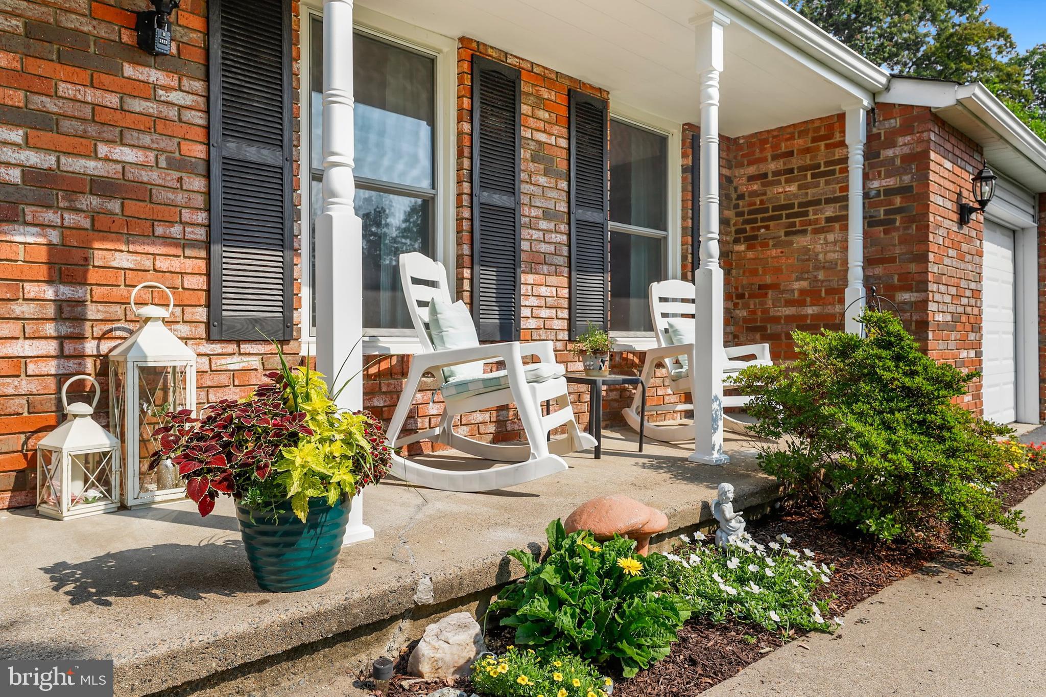 8062 Winding Way Court Springfield, VA 22153 - Photo 4 of 35 Gallery Image 4