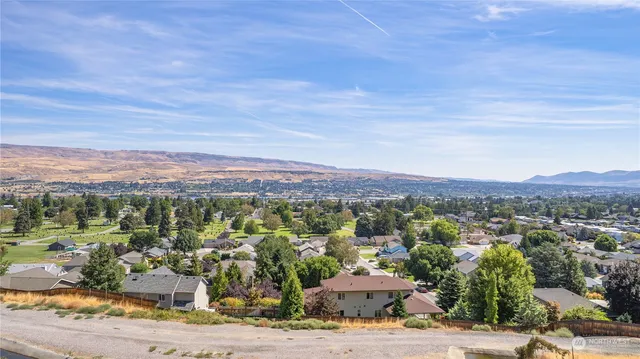$129,900 | 1865 Broadway Place, Wenatchee, WA 98801