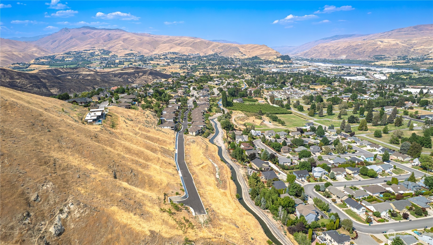 1865 Broadway Place Wenatchee, WA 98801 - Photo 5 of 7