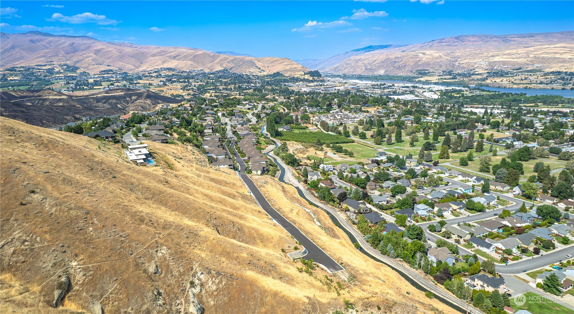 1865 Broadway Place Wenatchee, WA 98801 - Photo 6 of 7