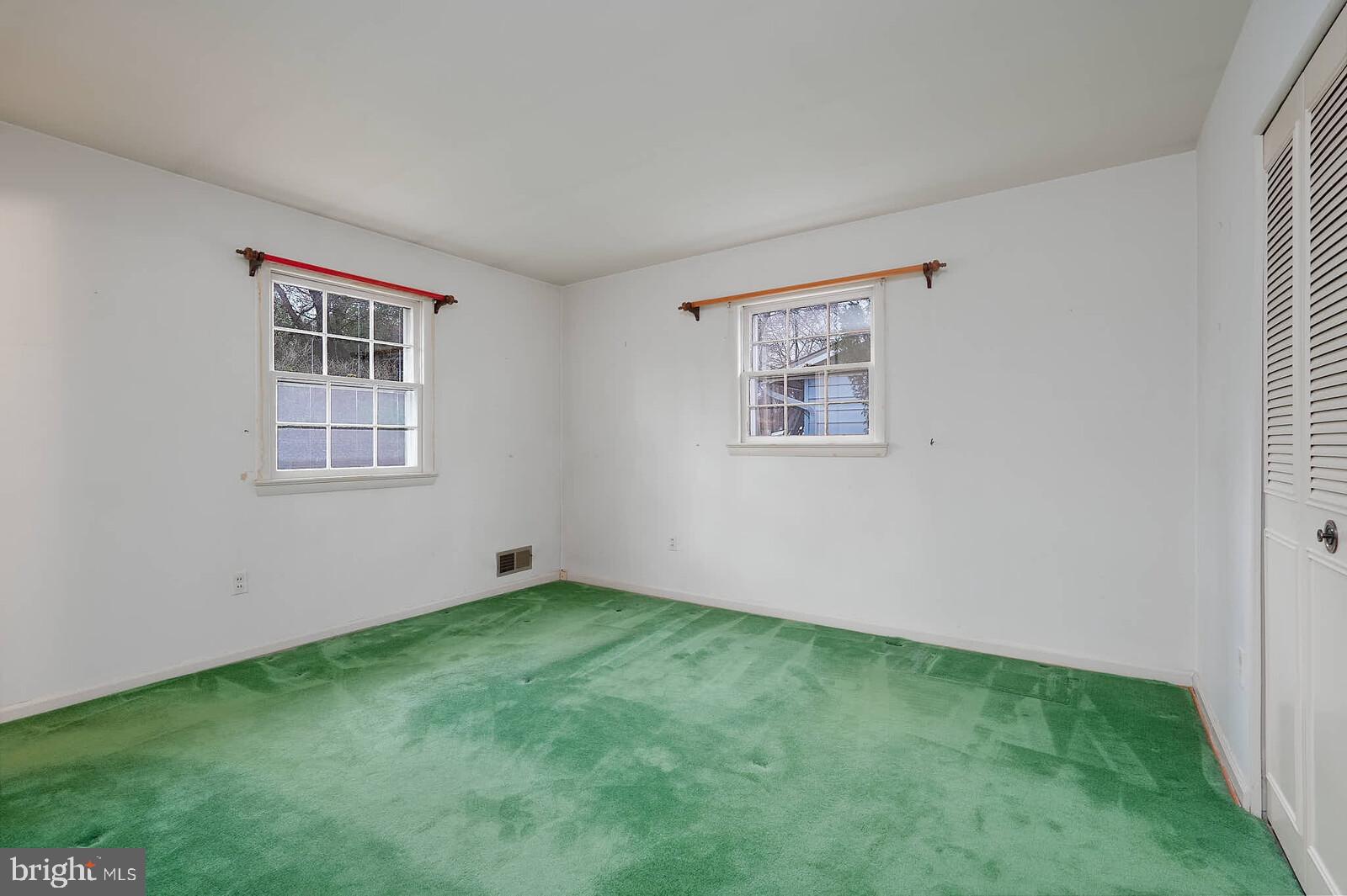 9403 Avenel Road Silver Spring, MD 20903 - Photo 12 of 39