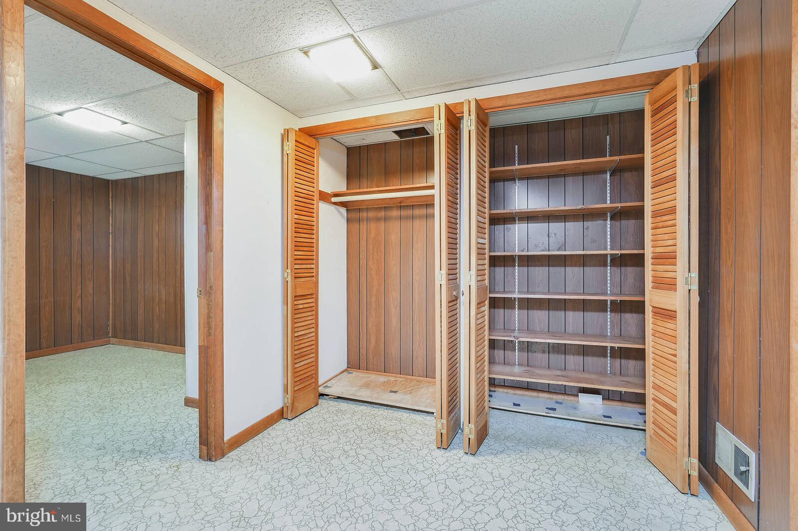 9403 Avenel Road Silver Spring, MD 20903 - Photo 25 of 39