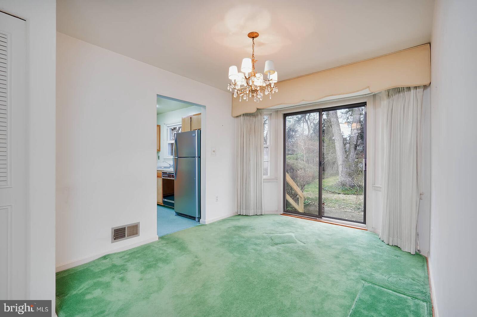 9403 Avenel Road Silver Spring, MD 20903 - Photo 6 of 39