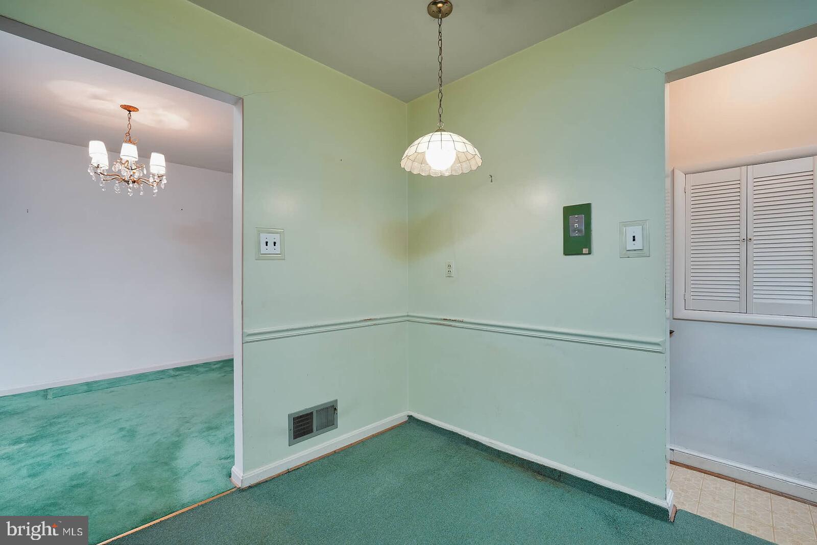 9403 Avenel Road Silver Spring, MD 20903 - Photo 10 of 39