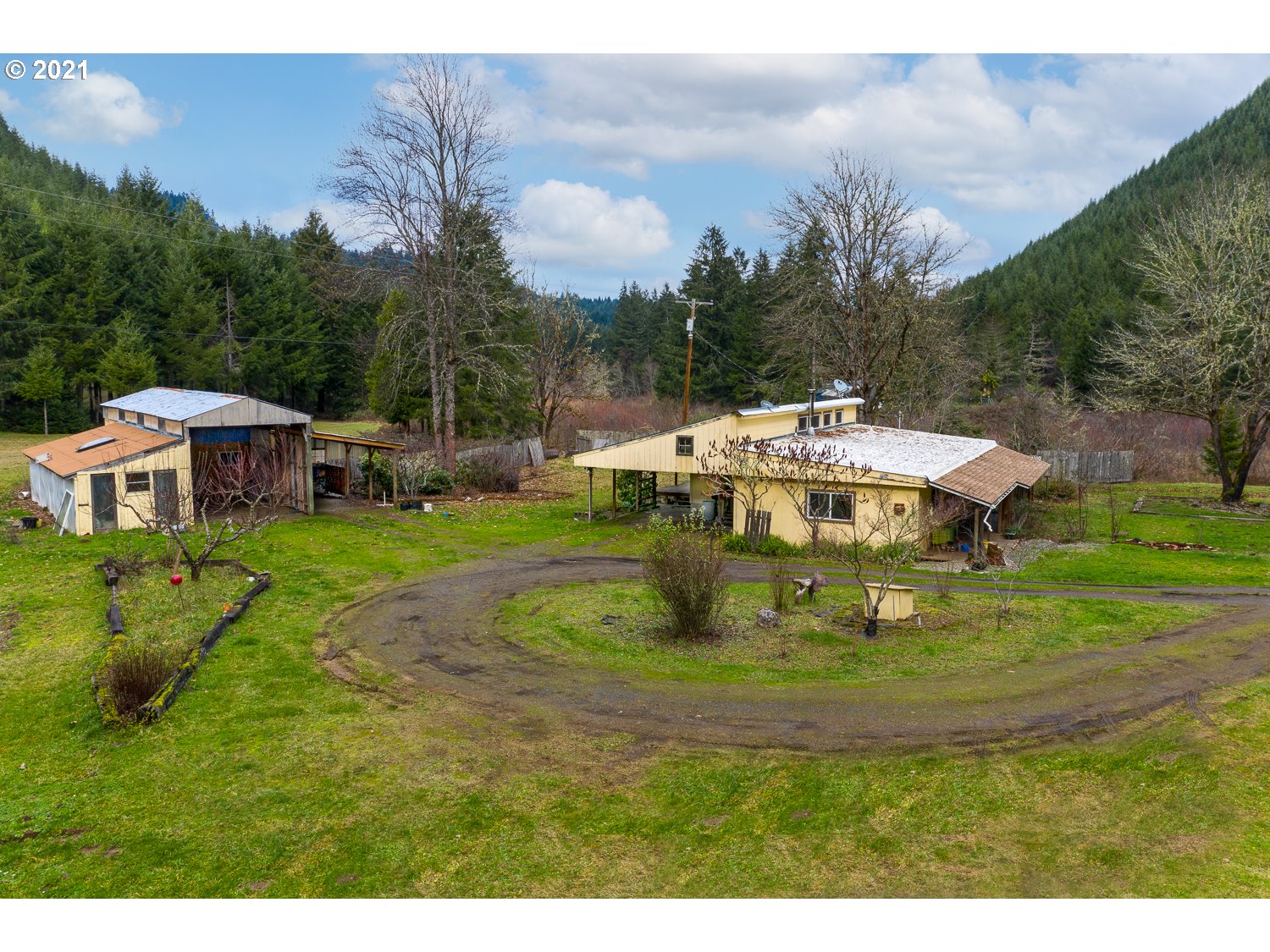 178 Phillips Ranch Road Yoncalla, OR 97499 - Photo 7 of 32 Gallery Image 7