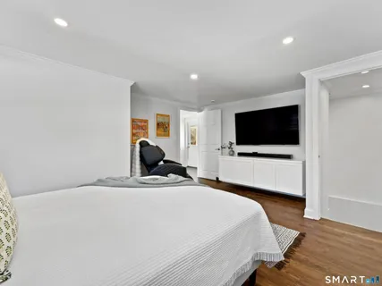 $1,175,000 | 9 Arnold Lane, Norwalk, CT 06854