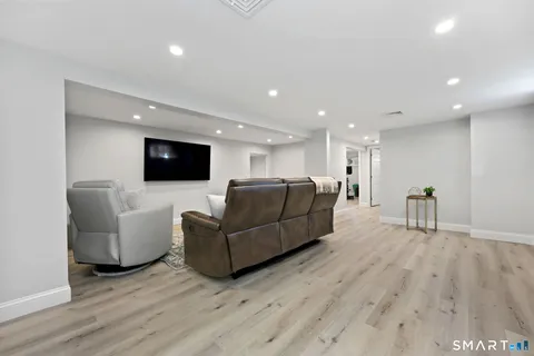 $1,175,000 | 9 Arnold Lane, Norwalk, CT 06854