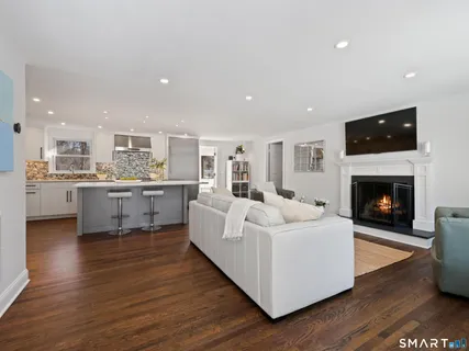 $1,175,000 | 9 Arnold Lane, Norwalk, CT 06854