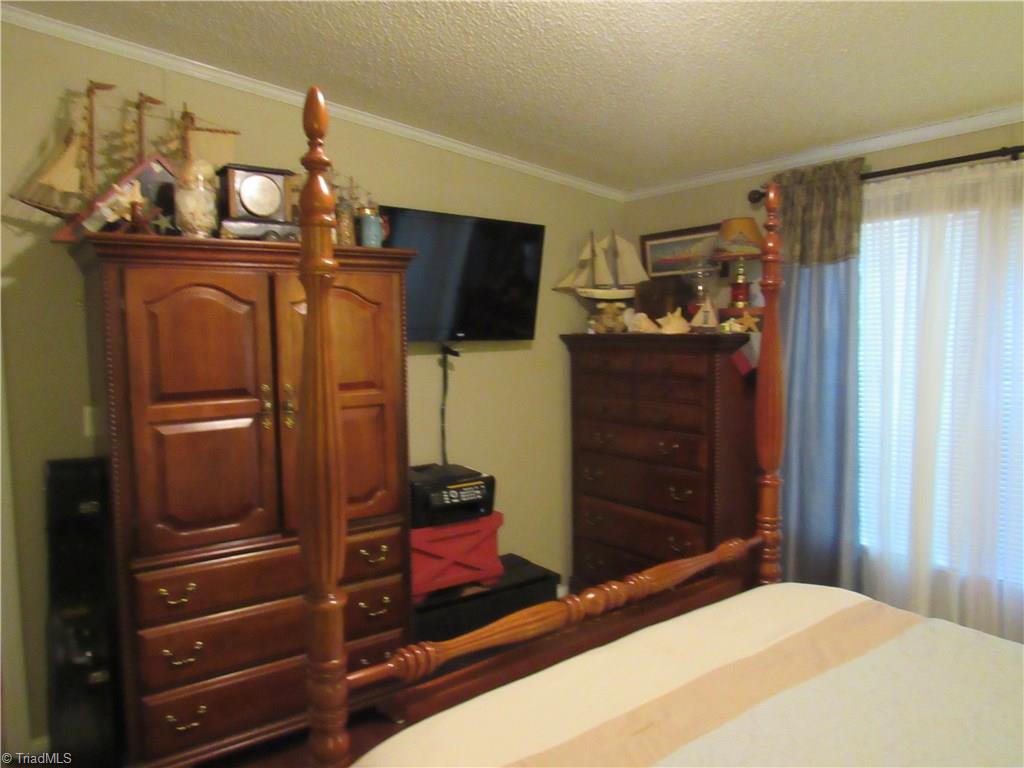115 Ayers Road Pinnacle, NC 27043 - Photo 6 of 17 Gallery Image 6