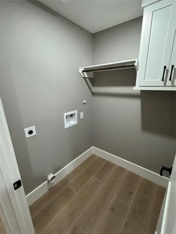 a view of utility room