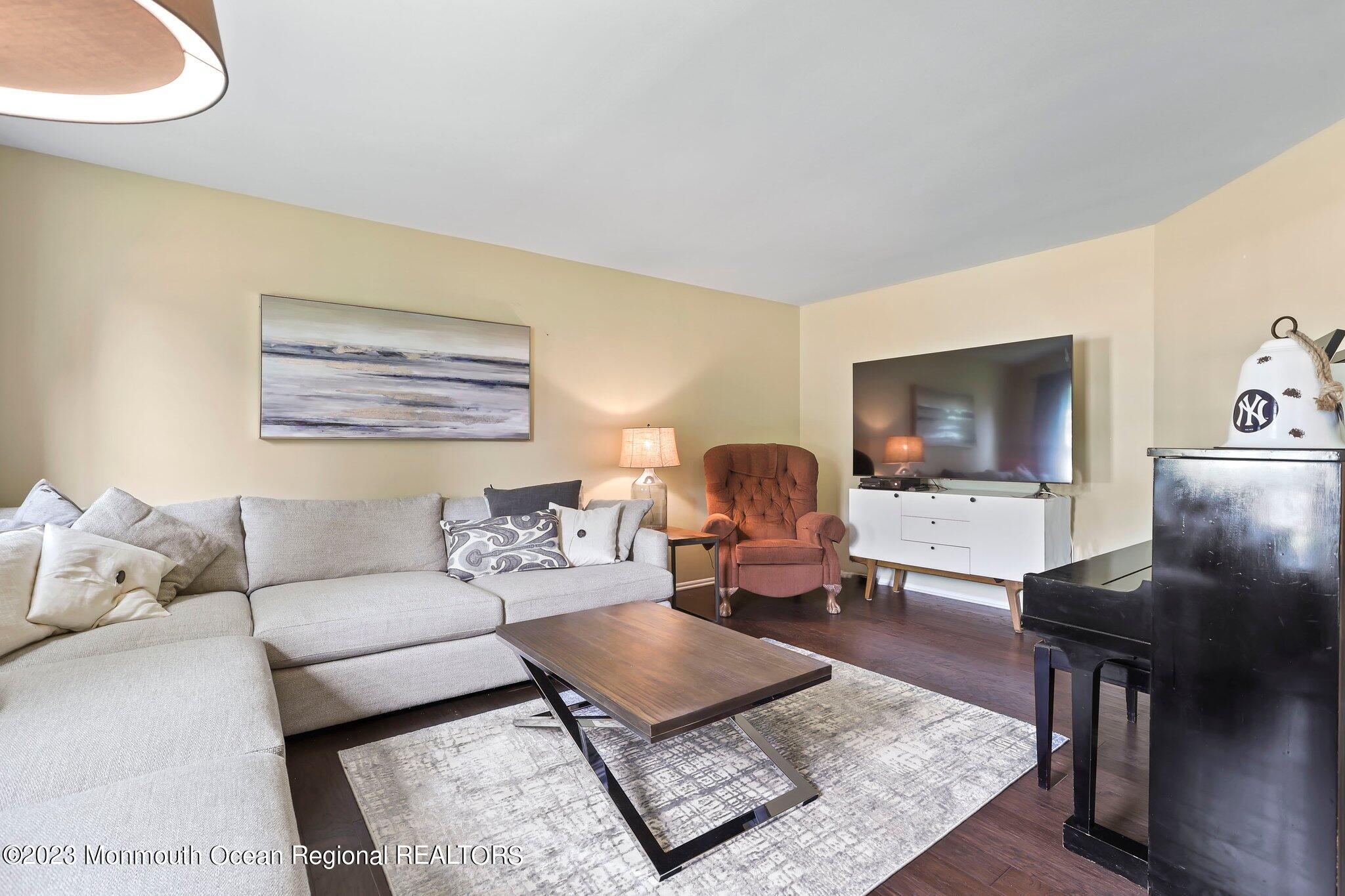 31 Daniel Drive Hazlet, NJ 07730 - Photo 7 of 31 living room