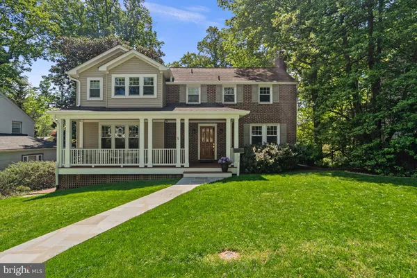 $1,075,000 | 213 Crestmoor Circle, Silver Spring, MD 20901