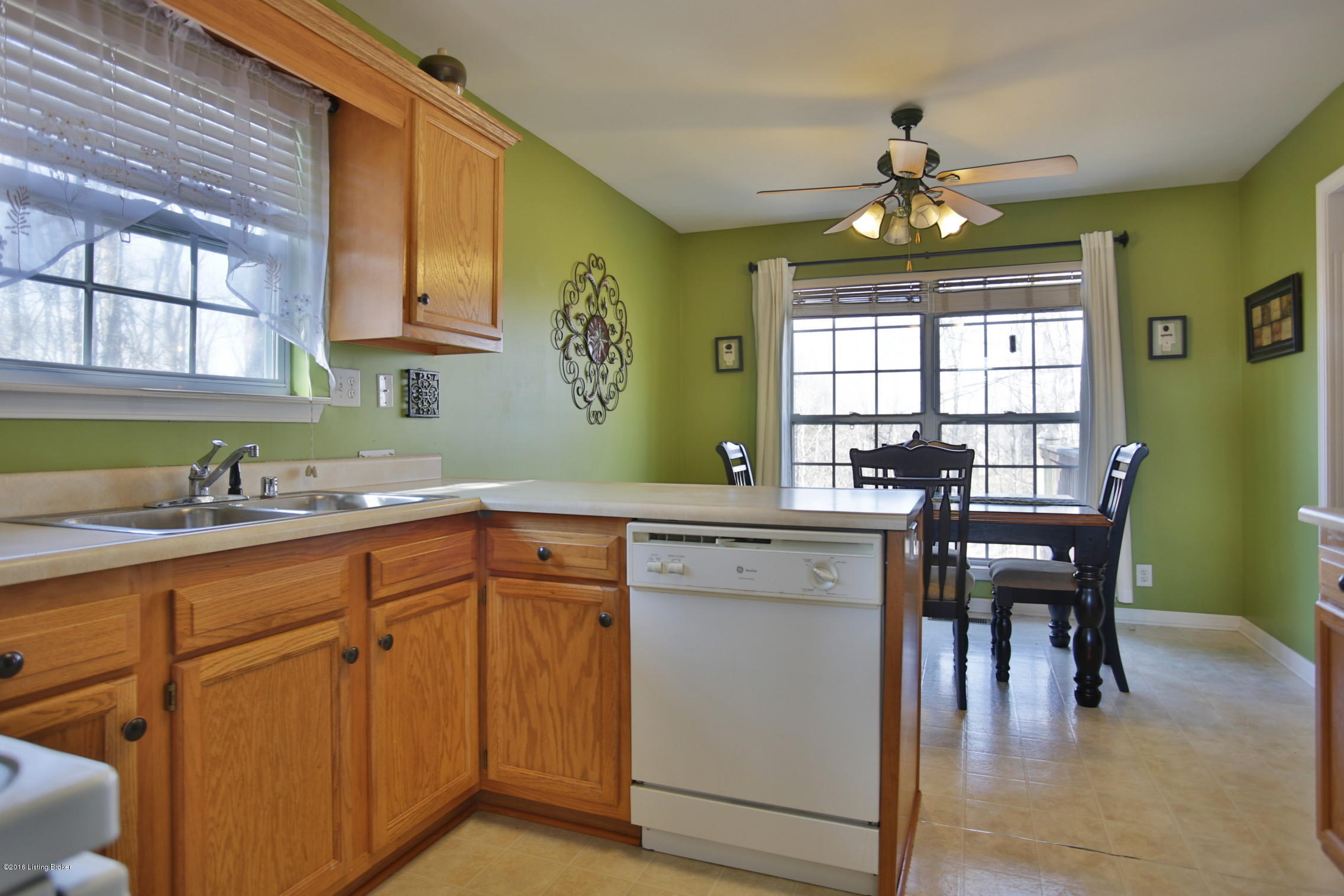 6914 Colton Road Crestwood, KY 40014 - Photo 8 of 22 Eat-In Kitchen
