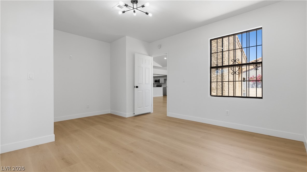 251 North Cimarron Road Las Vegas, NV 89145 - Photo 18 of 41