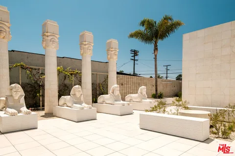 $799,000 | 7510 Harvard Boulevard, Los Angeles, CA 90047