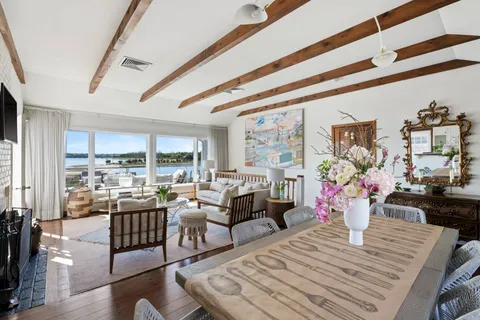 $5,350,000 | 11 East Harbor Drive, Sag Harbor, NY 11963
