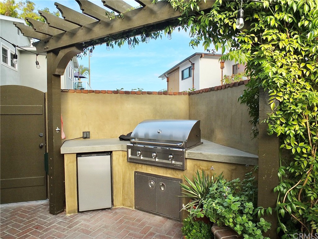 5273 Appian Way Long Beach, CA 90803 - Photo 27 of 34 a view of a storage & utility room