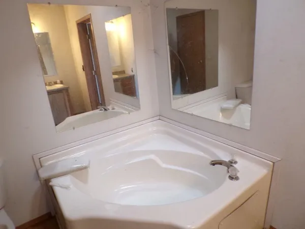 $184,900 | N5410 Skinner Hollow Road, Monroe, WI 53566