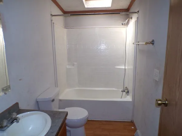 $184,900 | N5410 Skinner Hollow Road, Monroe, WI 53566