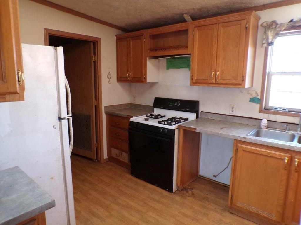 N5410 Skinner Hollow Road Monroe, WI 53566 - Photo 8 of 31