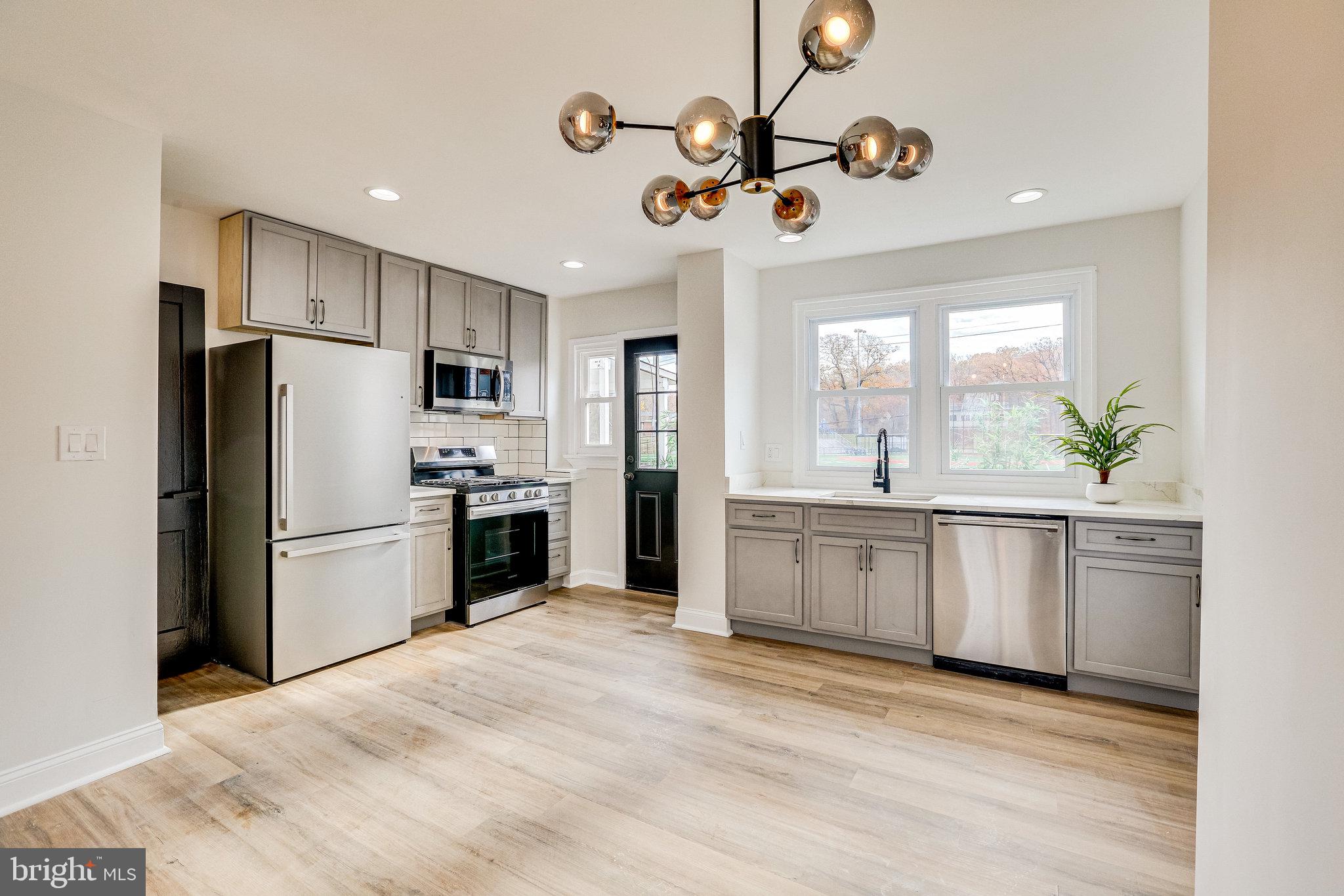 4219 Hildreth Street Southeast Washington, DC 20019 - Photo 11 of 40