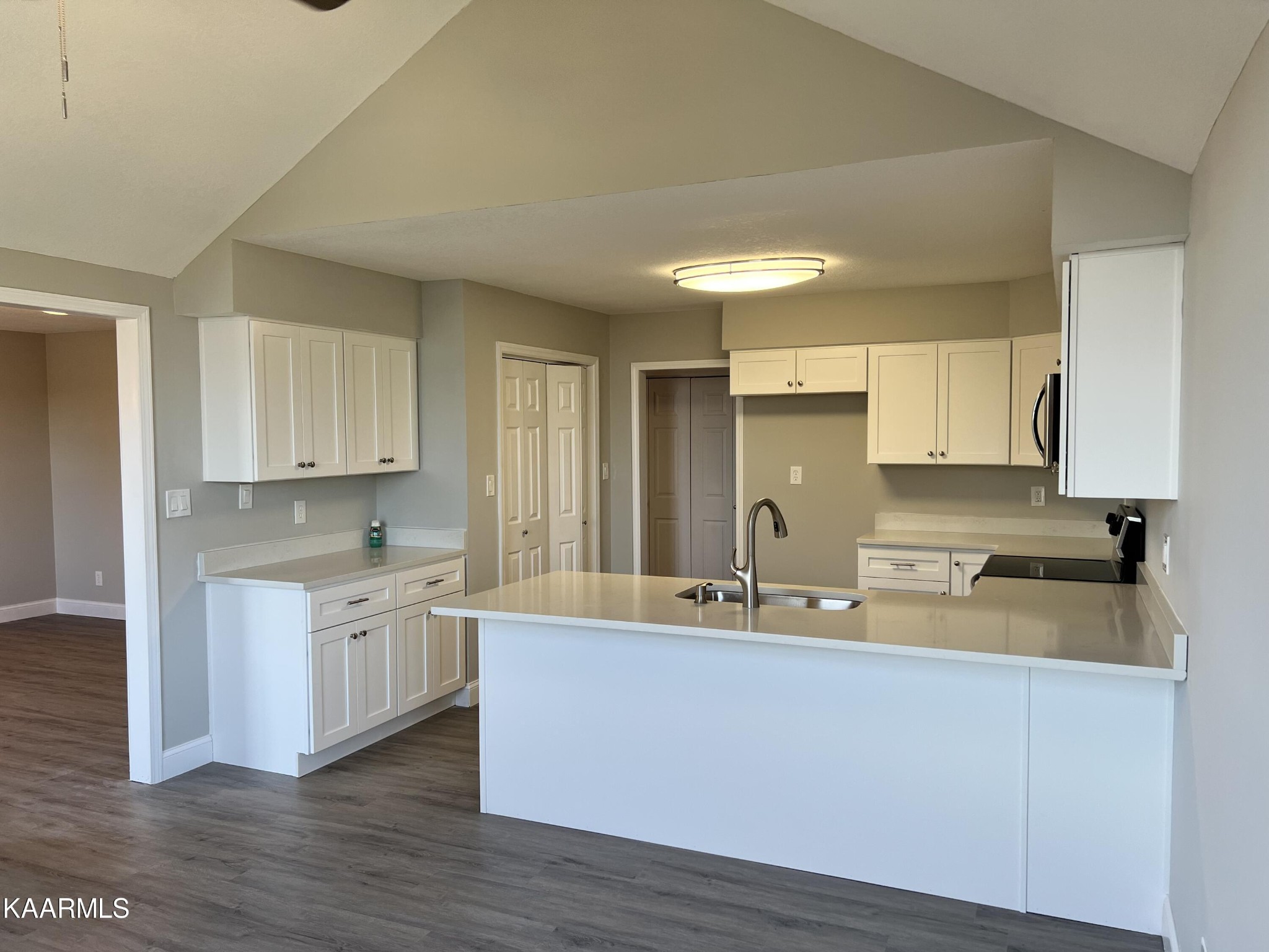 908 Spinnaker Road Knoxville, TN 37934 - Photo 6 of 35 Gallery Image 6