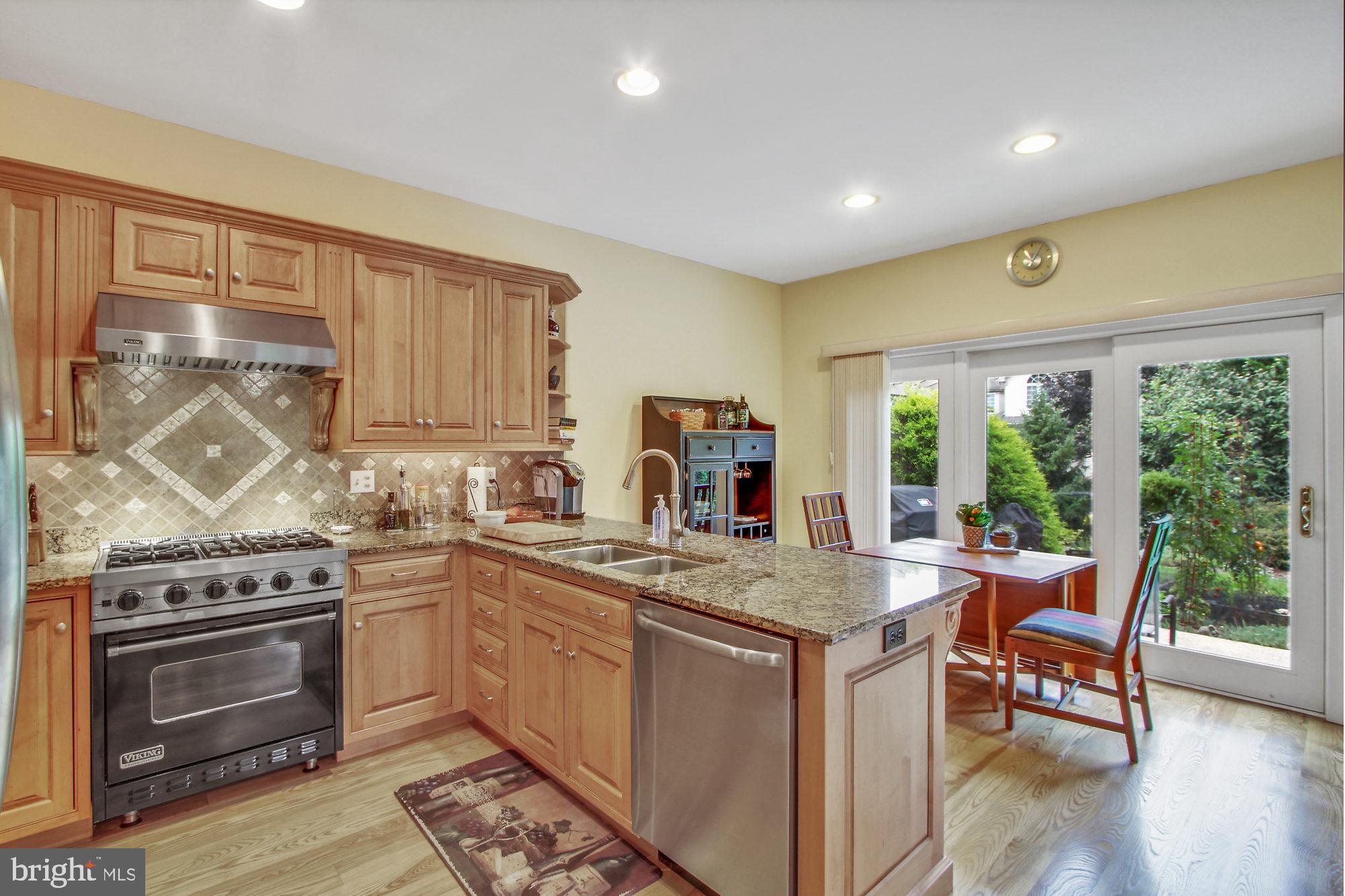 725 Woodfield Drive Lititz, PA 17543 - Photo 13 of 49