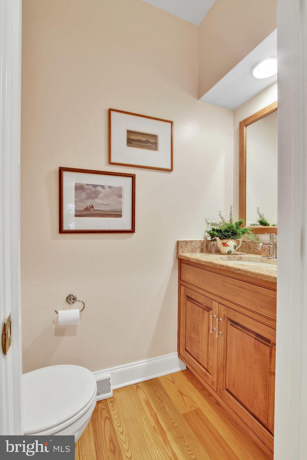 725 Woodfield Drive Lititz, PA 17543 - Photo 17 of 49