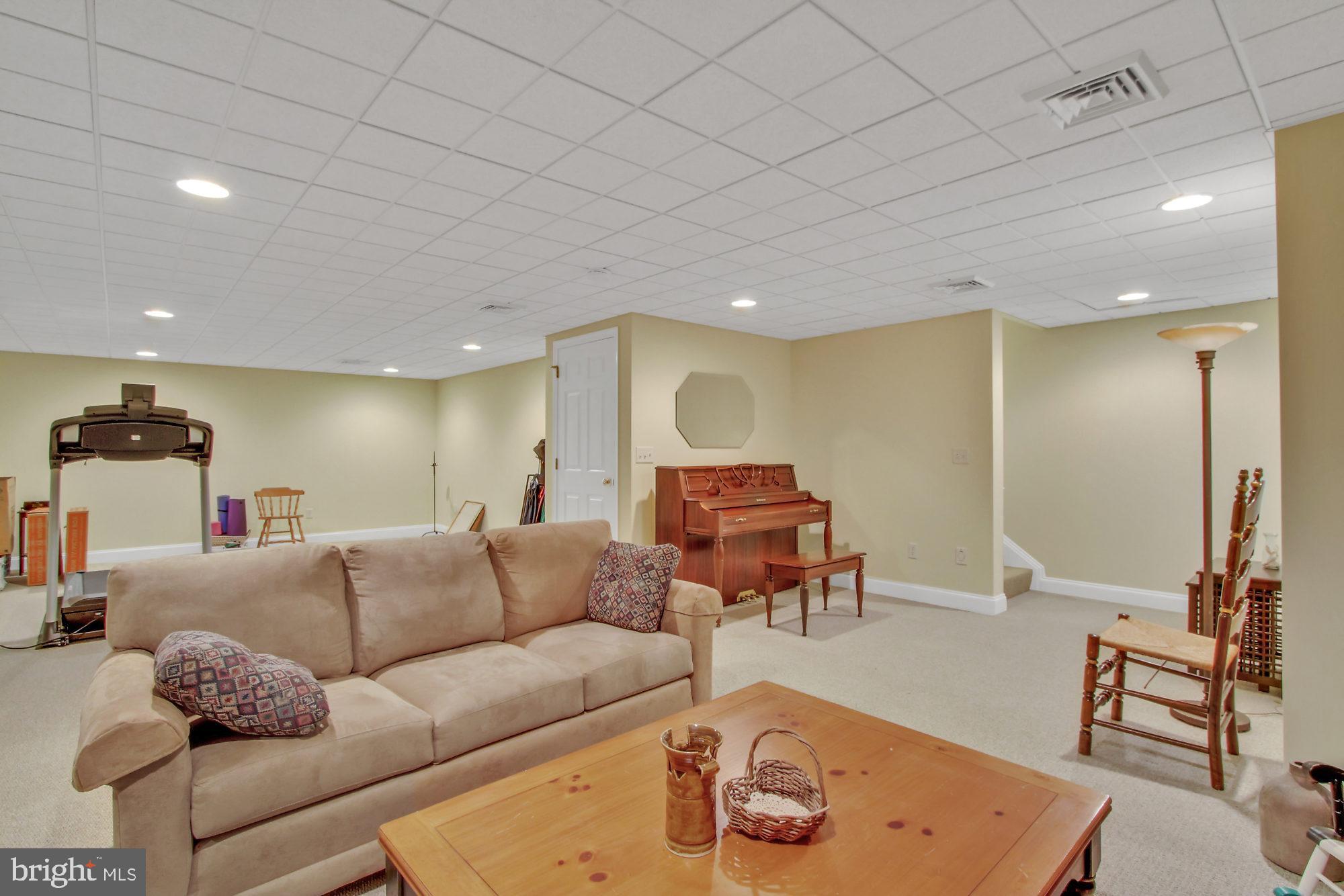 725 Woodfield Drive Lititz, PA 17543 - Photo 30 of 49