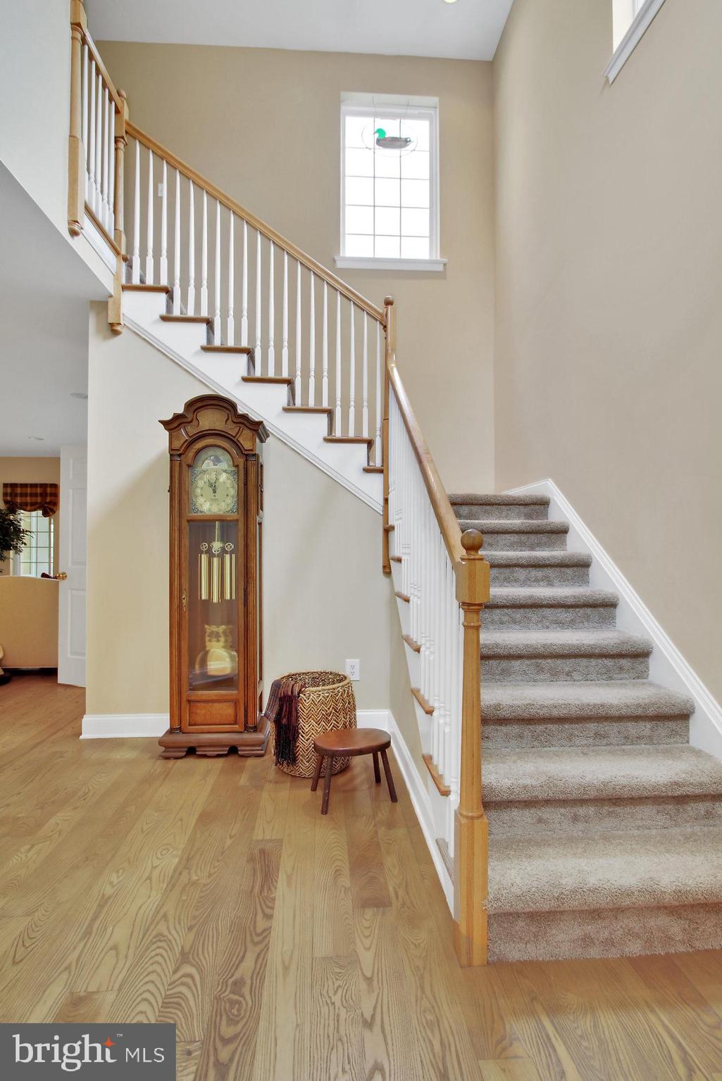 725 Woodfield Drive Lititz, PA 17543 - Photo 4 of 49