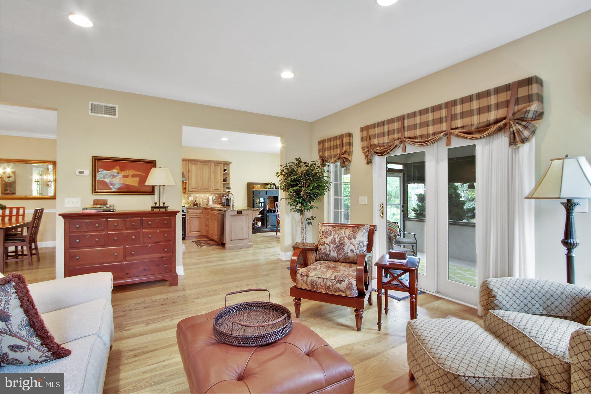 725 Woodfield Drive Lititz, PA 17543 - Photo 9 of 49