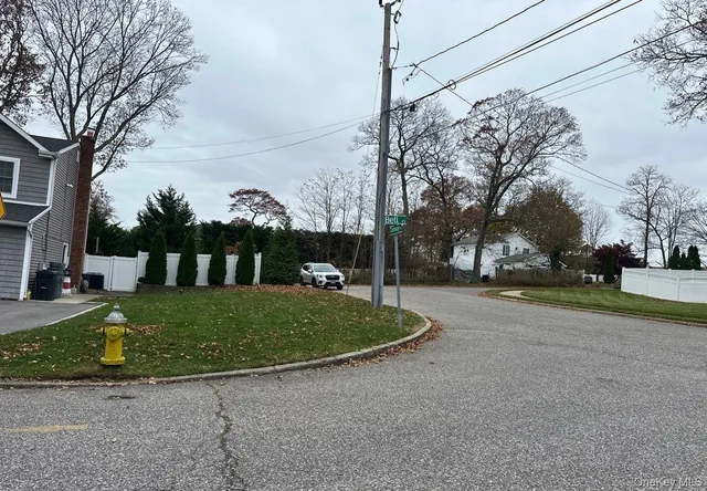 $685,000 | 11 Bell Court, Ronkonkoma, NY 11779