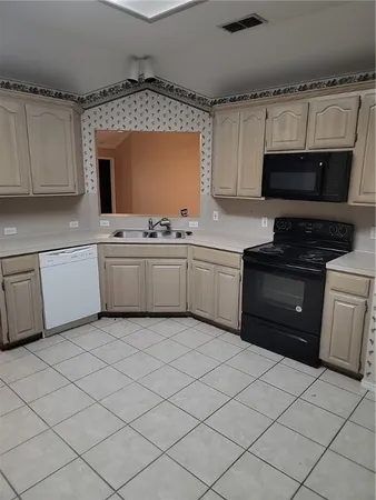 $1,750 | 7626 Northfield Drive, Corpus Christi, TX 78413