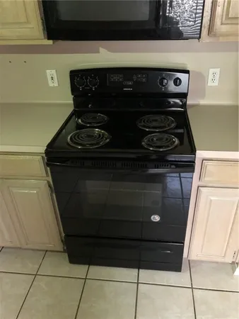 $1,750 | 7626 Northfield Drive, Corpus Christi, TX 78413