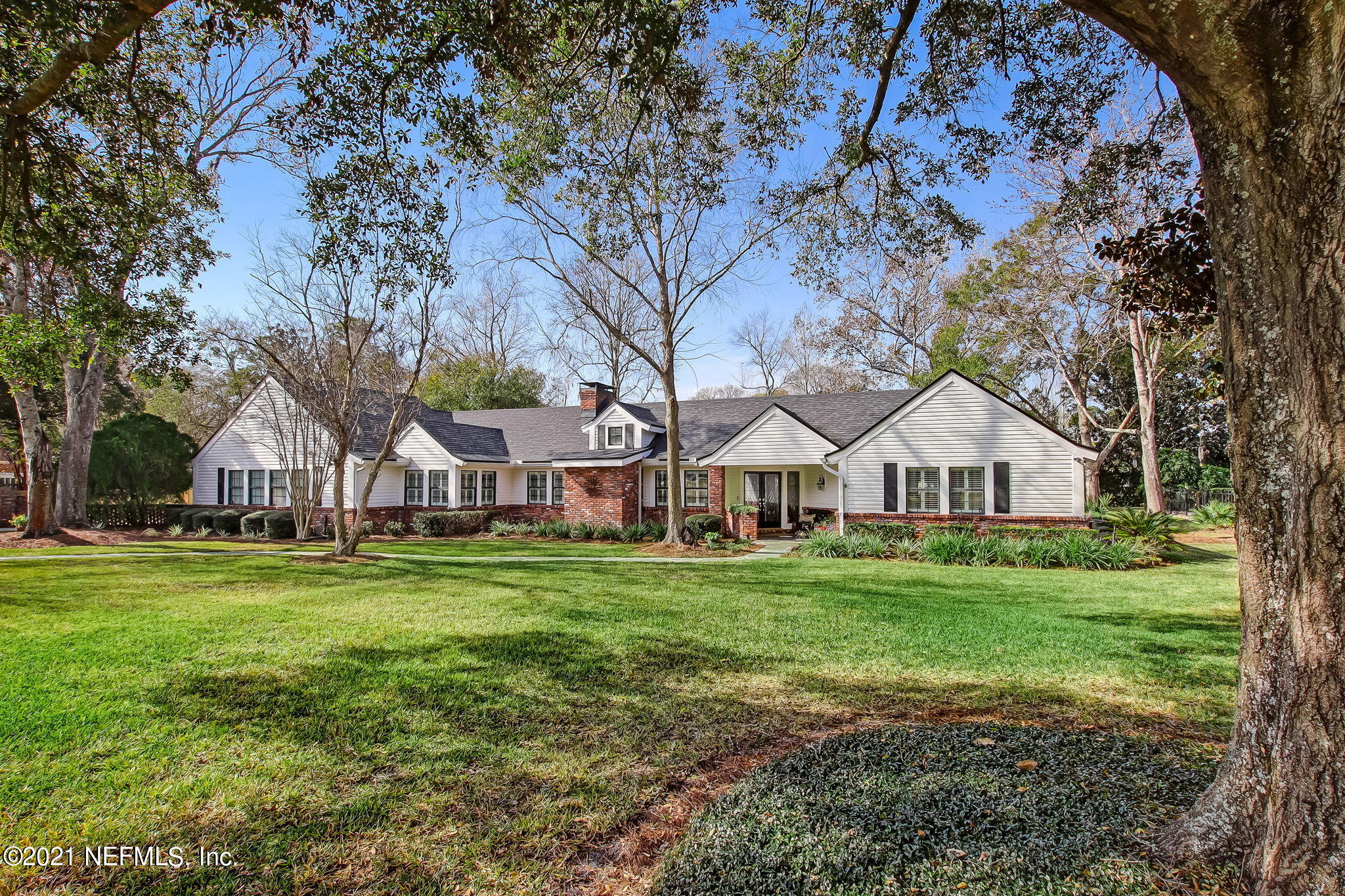 8072 Woodgrove Road Jacksonville, FL 32256 - Photo 3 of 104 3-web-or-mls-8072 Woodgrove Rd (3 of 78)