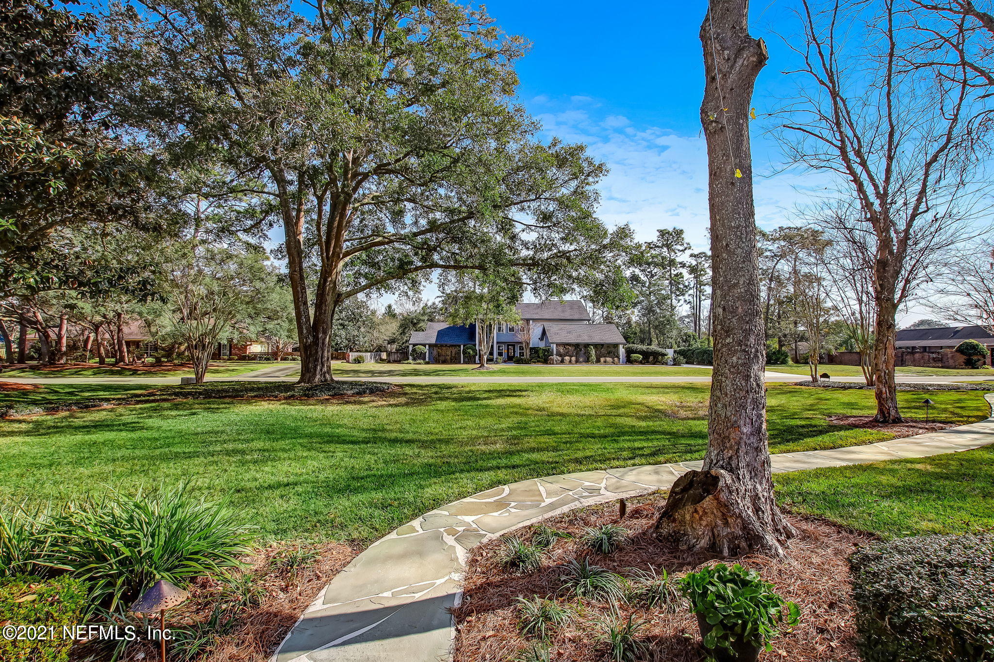 8072 Woodgrove Road Jacksonville, FL 32256 - Photo 8 of 104 8-web-or-mls-8072 Woodgrove Rd (9 of 78)