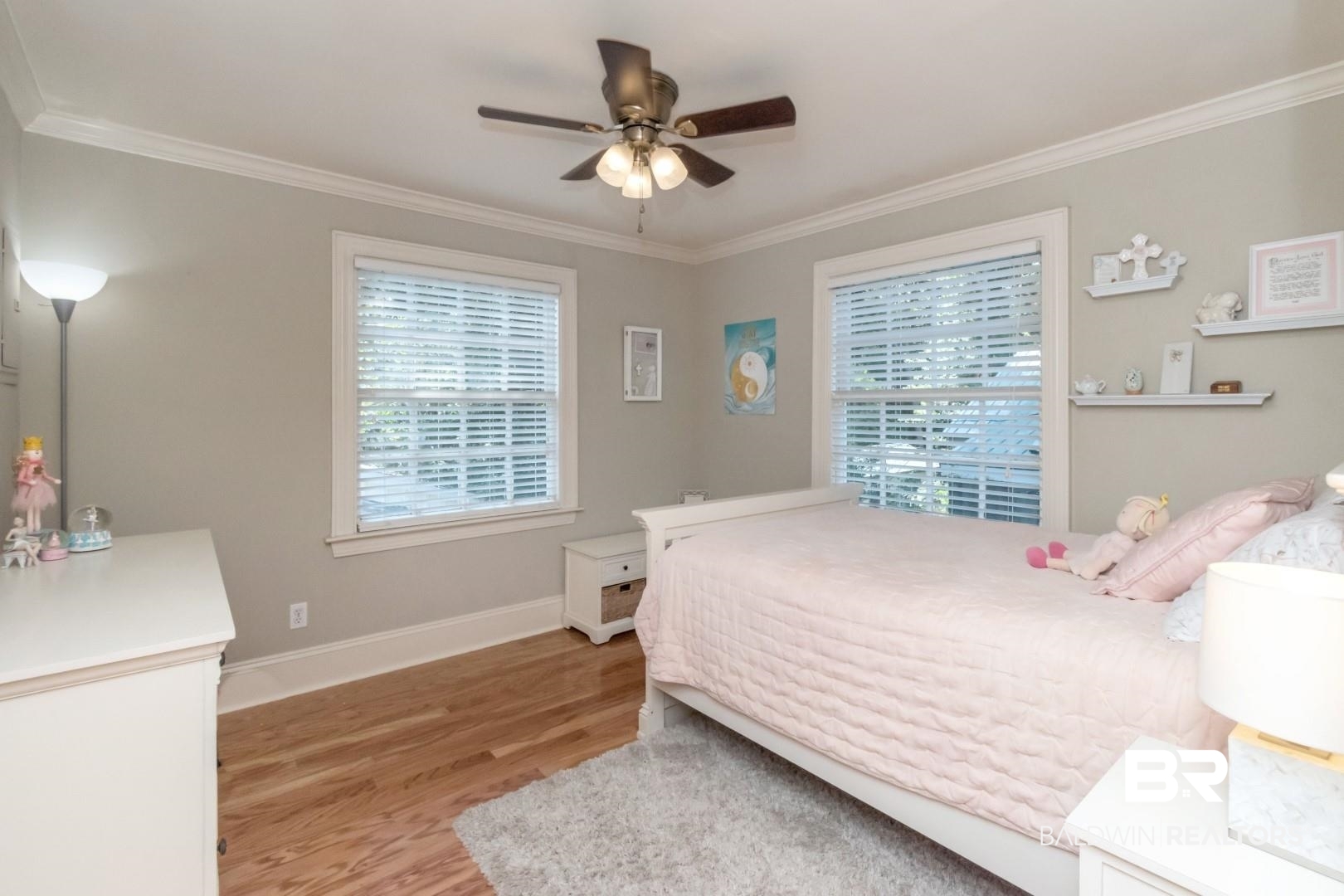 116 Florence Place Mobile, AL 36607 - Photo 27 of 41 Bedroom featuring hardwood / wood-style flooring, crown molding, and ceiling fan