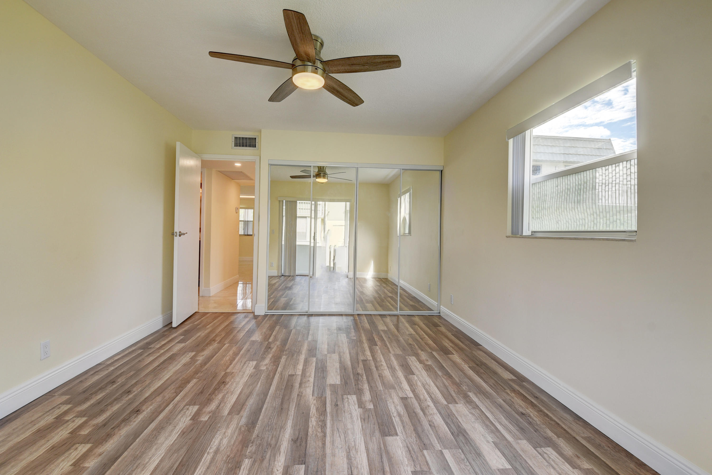 205 Flanders Drive, Unit E Delray Beach, FL 33484 - Photo 19 of 30 DSC_5040_1_2_3_4