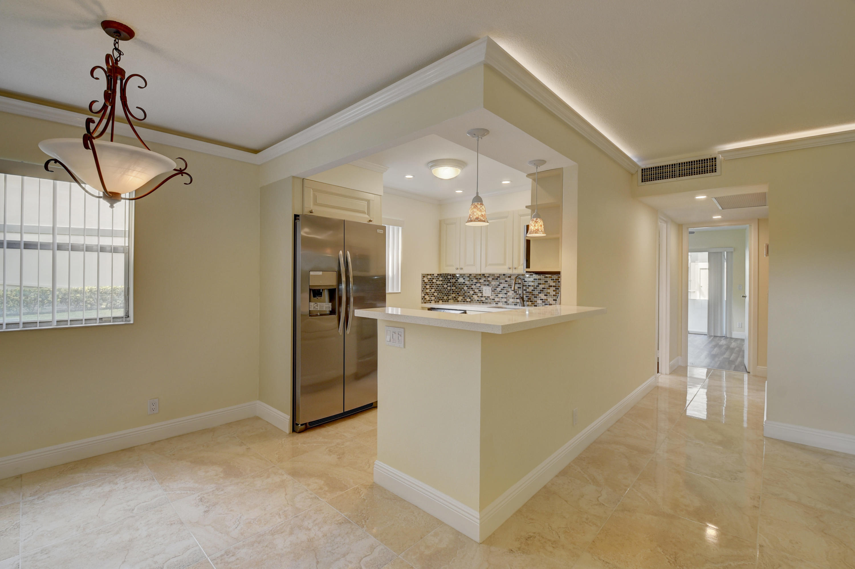 205 Flanders Drive, Unit E Delray Beach, FL 33484 - Photo 6 of 30 DSC_4995_6_7_8_9