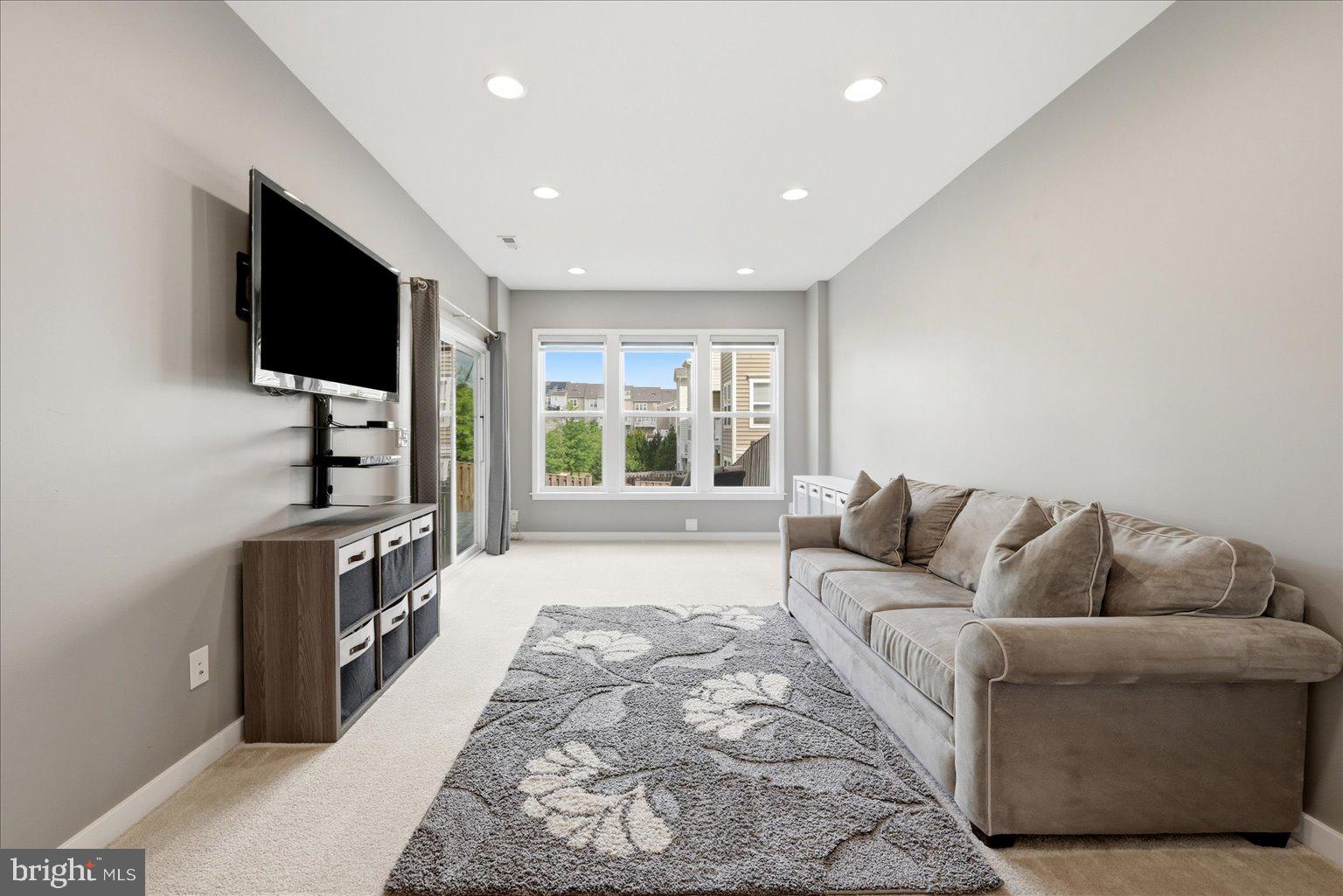 45008 Graduate Terrace Ashburn, VA 20147 - Photo 21 of 34