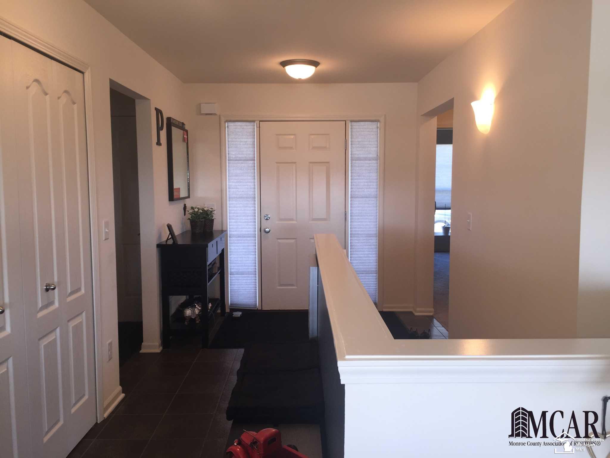 9385 Maple Ridge Drive Newport, MI 48166 - Photo 5 of 40 21440957-4.JPG