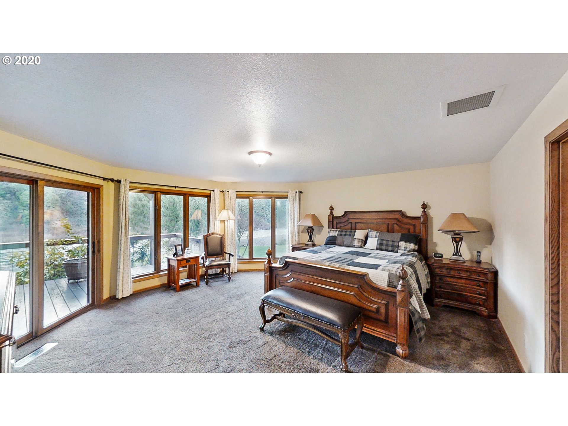 448 Singing Waters Road Winchester, OR 97495 - Photo 12 of 31