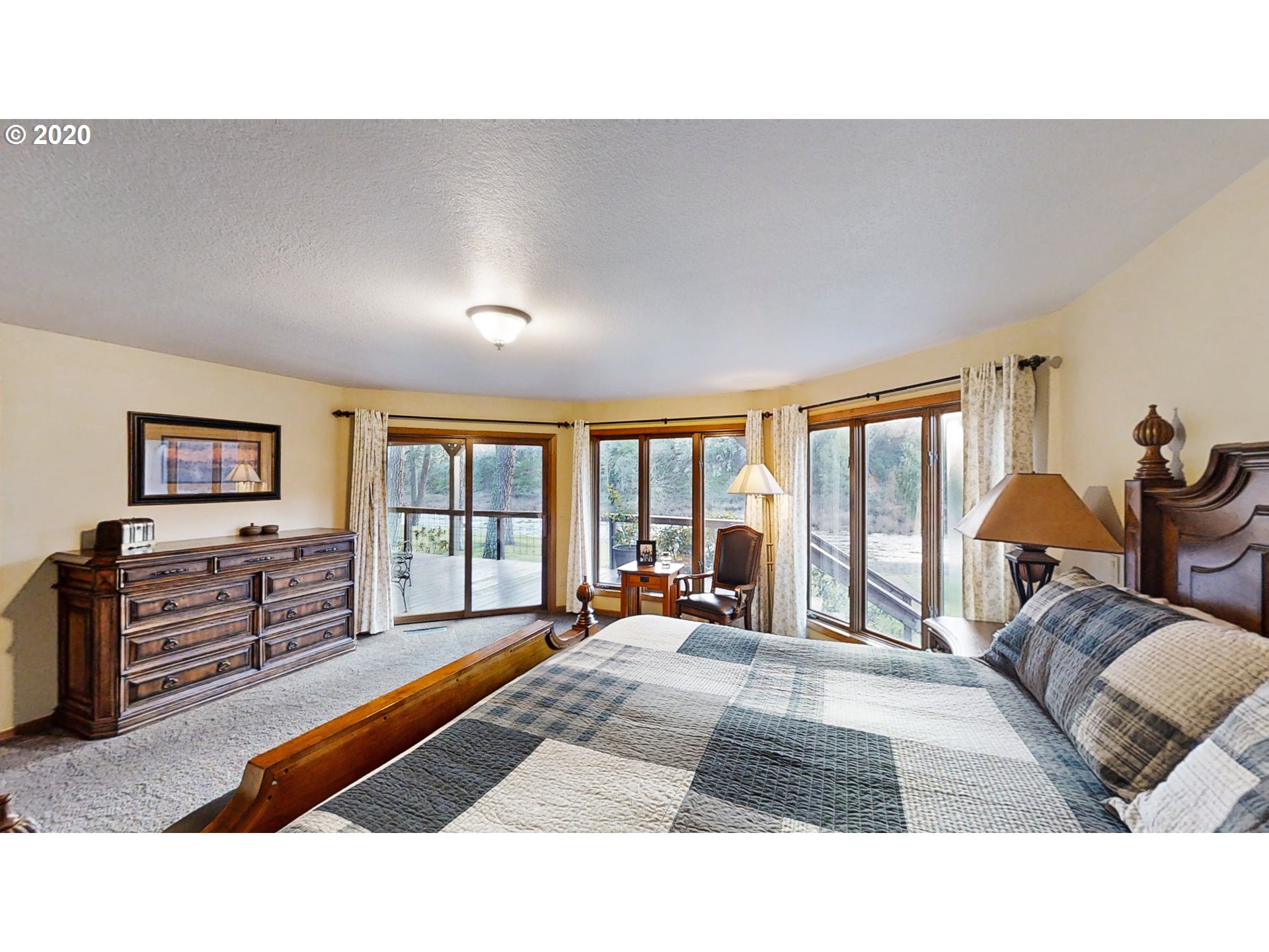 448 Singing Waters Road Winchester, OR 97495 - Photo 13 of 31