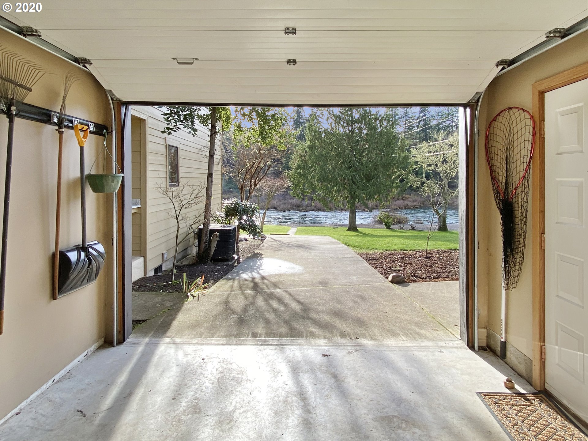 448 Singing Waters Road Winchester, OR 97495 - Photo 24 of 31