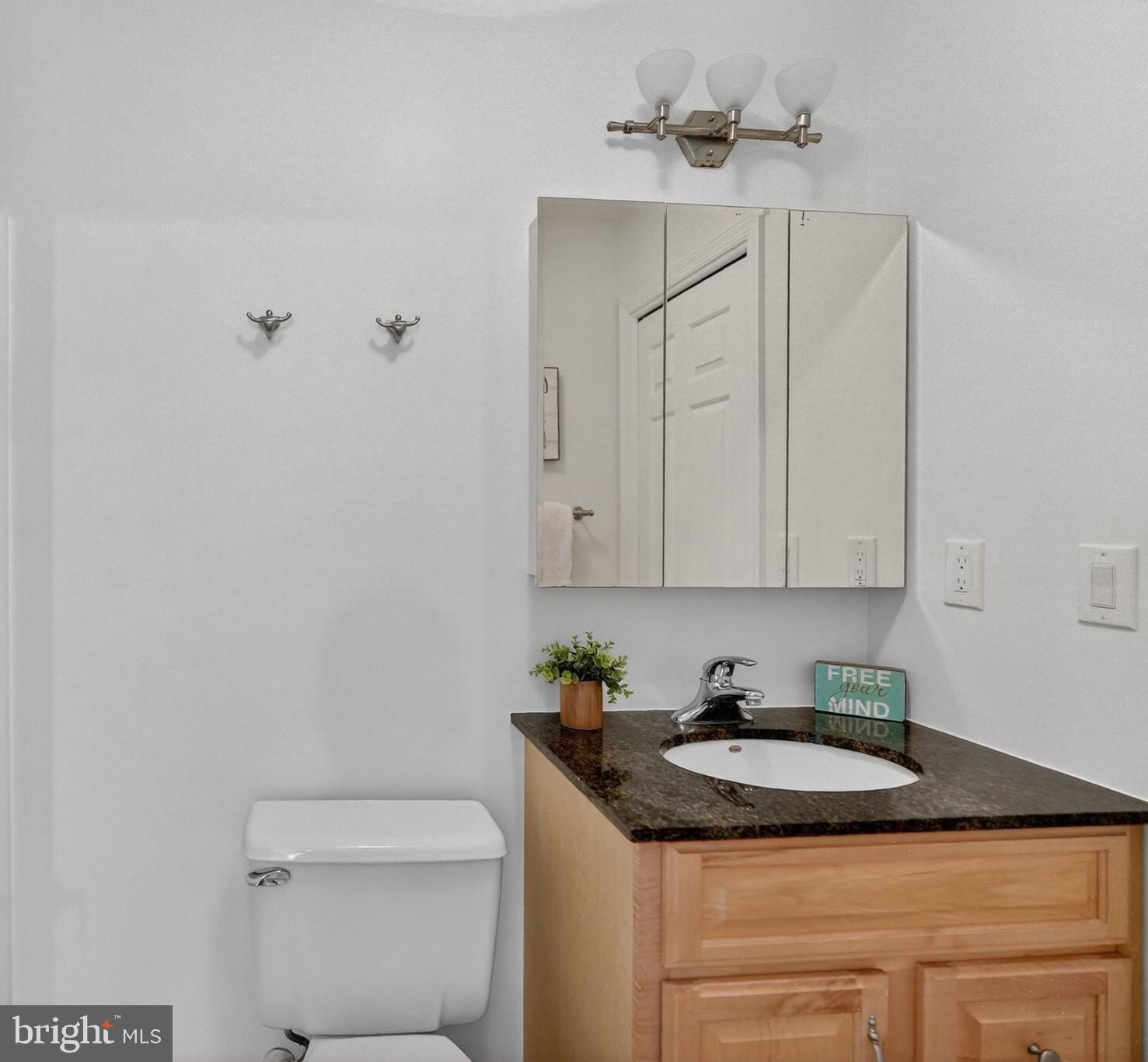 13821 Esworthy Road Darnestown, MD 20874 - Photo 32 of 98 Ensuite full bath for Bedroom #4