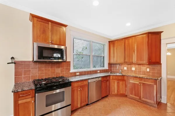 $5,495 | 275 Mason Terrace, Unit L, Brookline, MA 02446